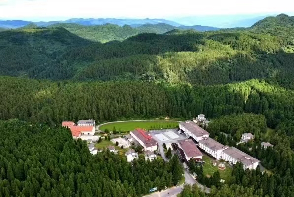重庆武隆风洞堡农家乐