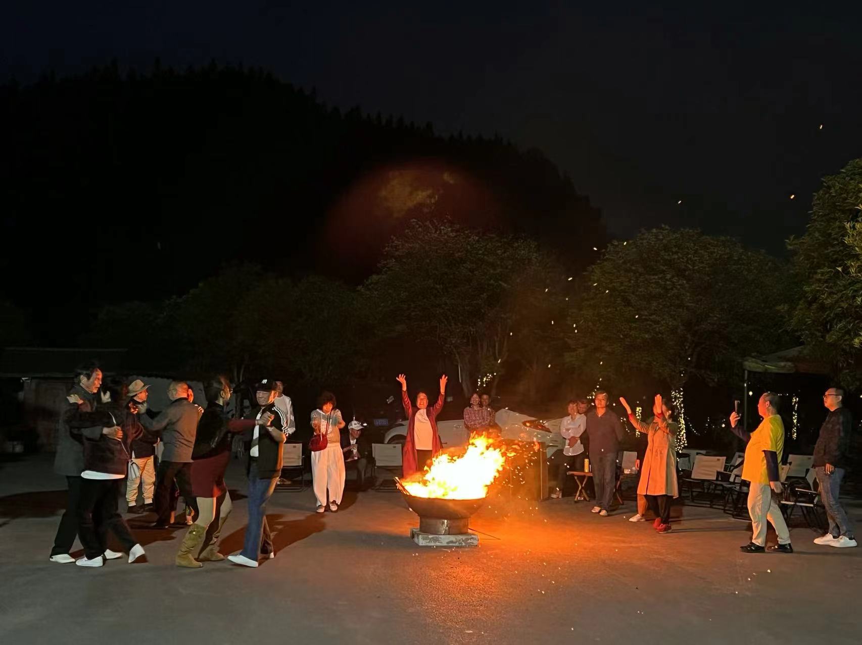 团建聚会来这里！享受美食与美景的碰撞！