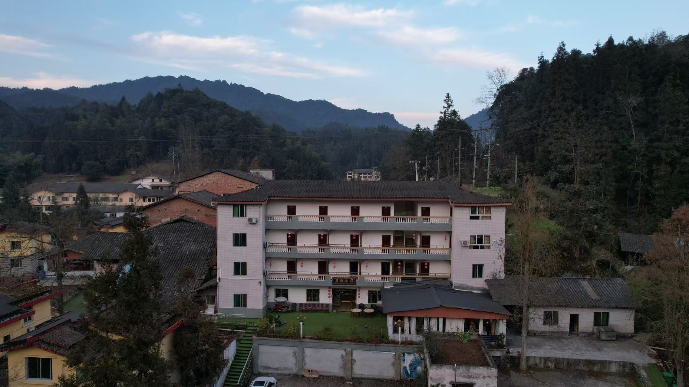 云鹤生态艺术陵园