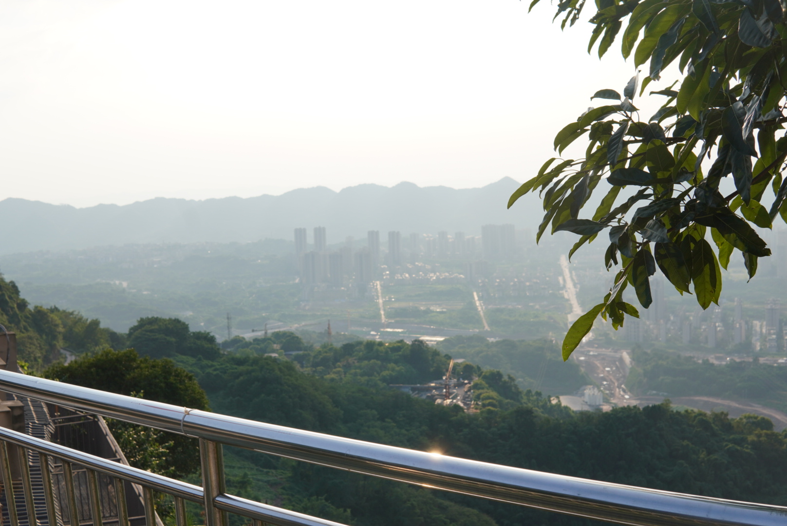 ​光是这个悬崖风景，你就值得一来！