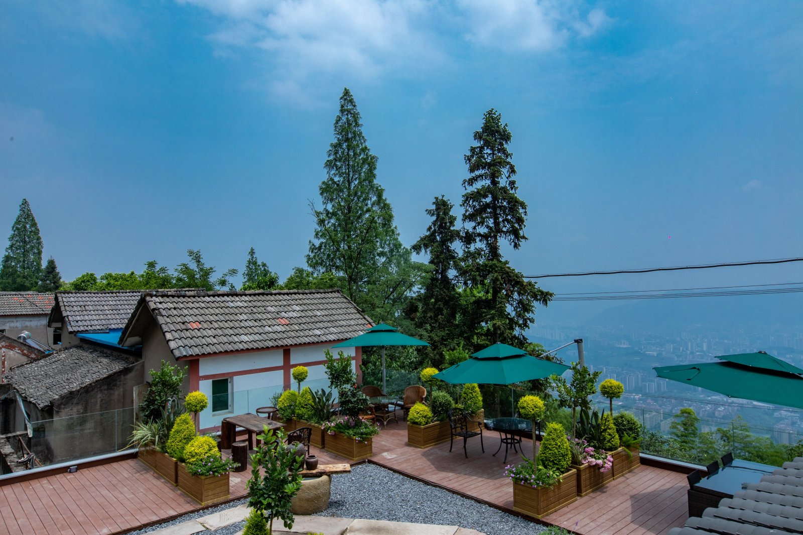 缙云山巅，邂逅轻奢艺境与团队理想国