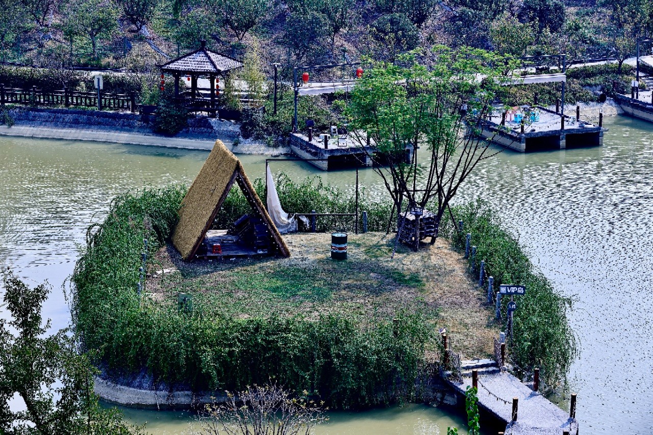 在重庆渝北玉峰山，这座500亩的农庄等你来发掘