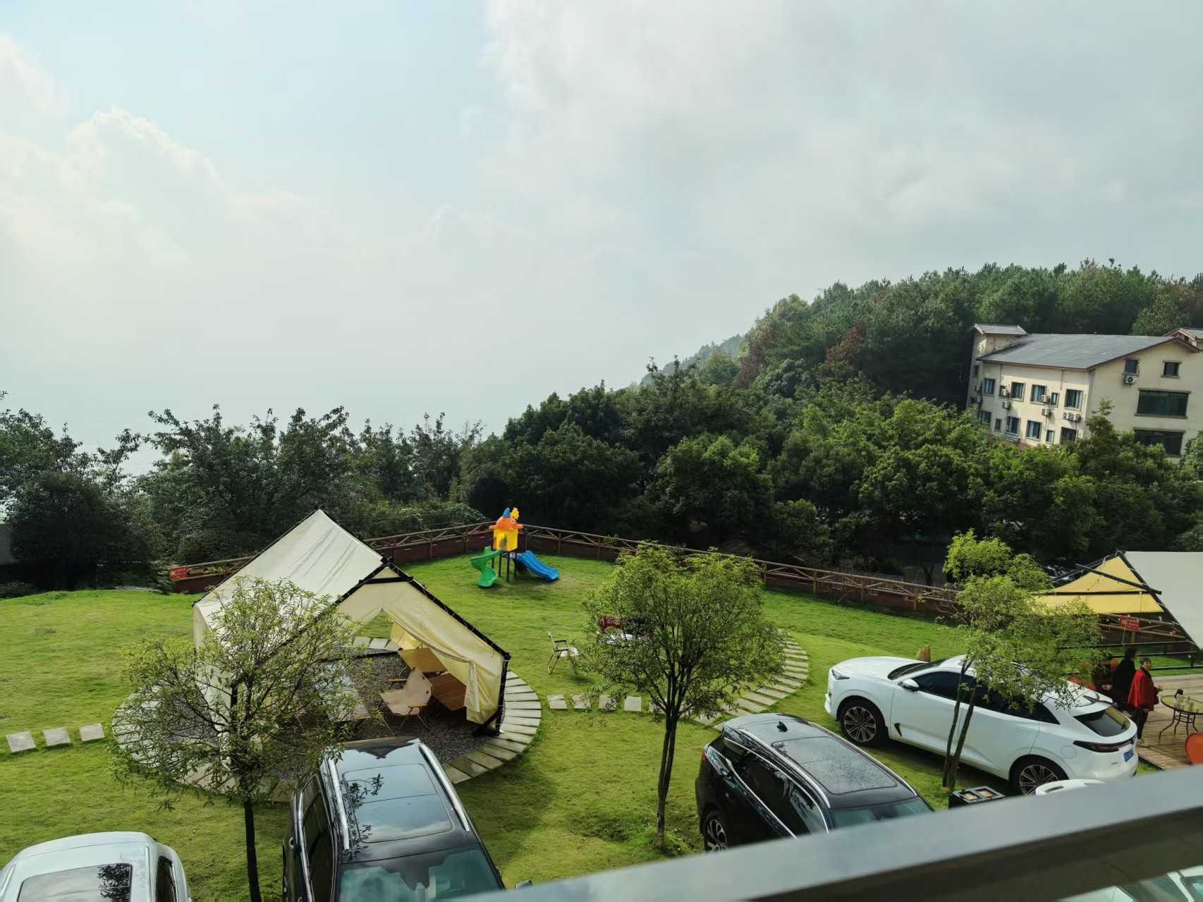 “芸鼎山庄”深知美食与氛围的重要